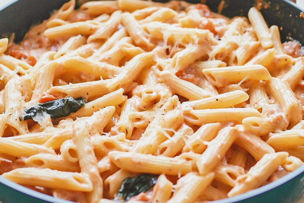 Creamy Tomato Basil Pasta Recipe