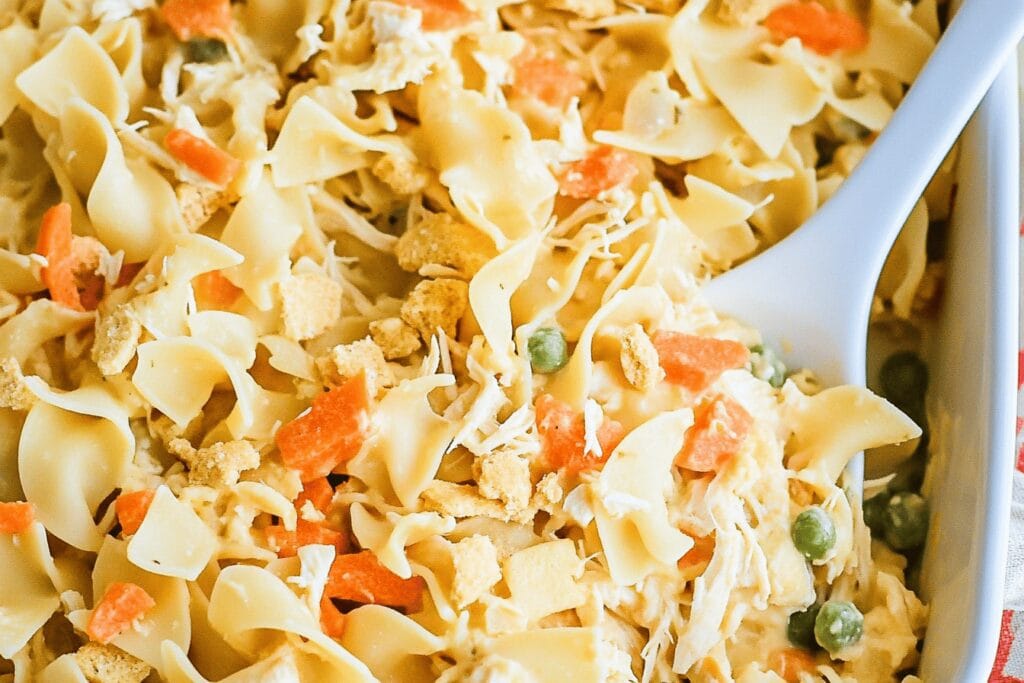 Easy Chicken Noodle Casserole Recipe