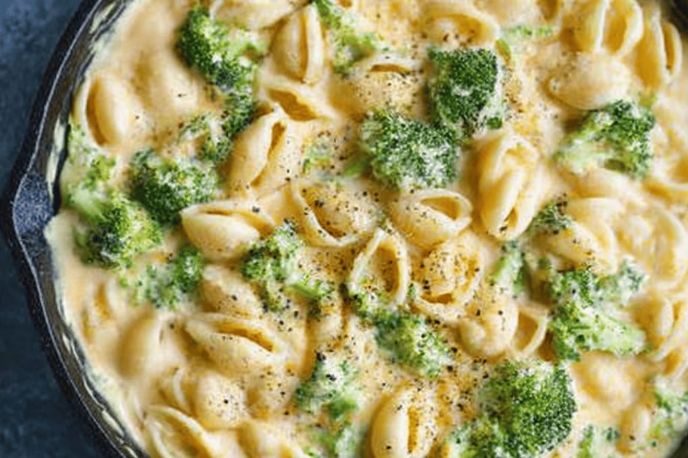 Creamy Broccoli Mac and Cheese Recipe