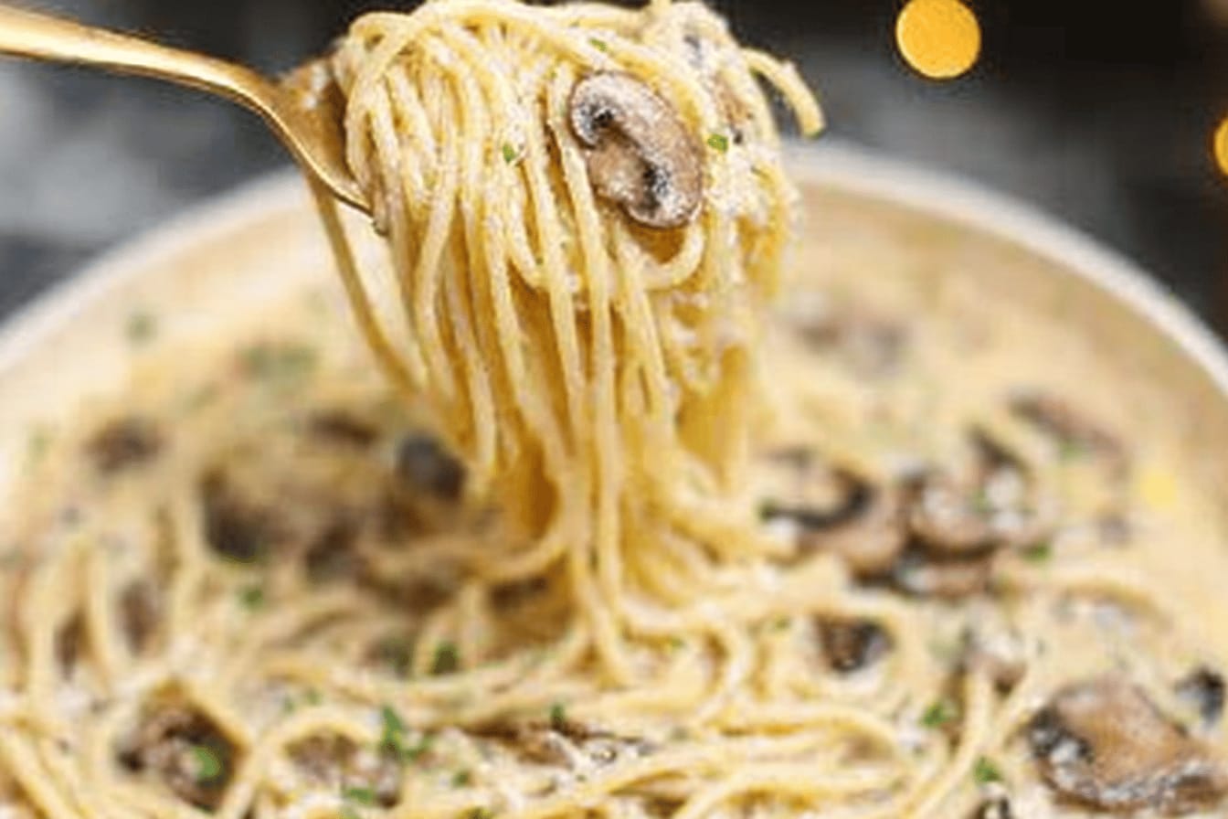 Creamy Mushroom Herb Spaghetti Recipe