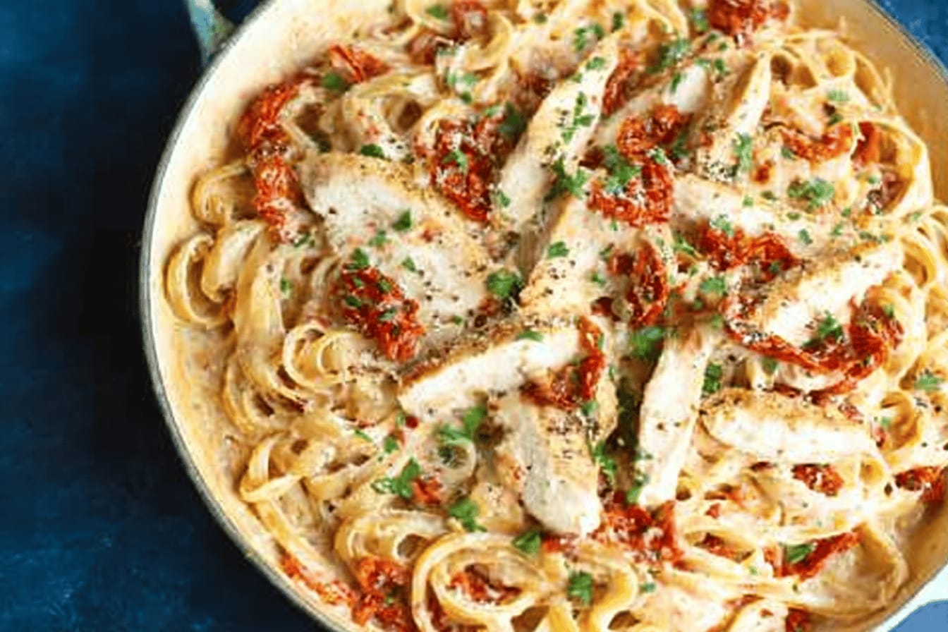Creamy Sun-Dried Tomato Fettuccine Alfredo Recipe