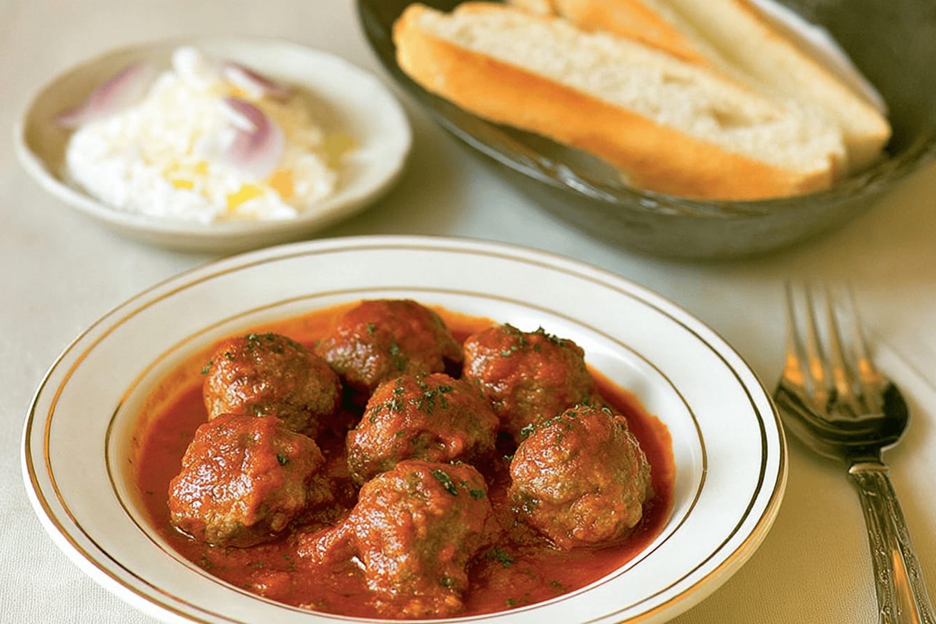 Authentic Giouvarlakia Meatballs in Tomato Sauce