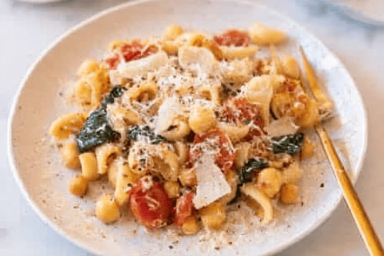 Burst Tomato Pasta with Chickpeas Recipe