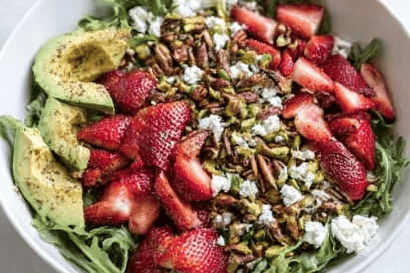 Delicious Strawberry Salad Recipe for Summer