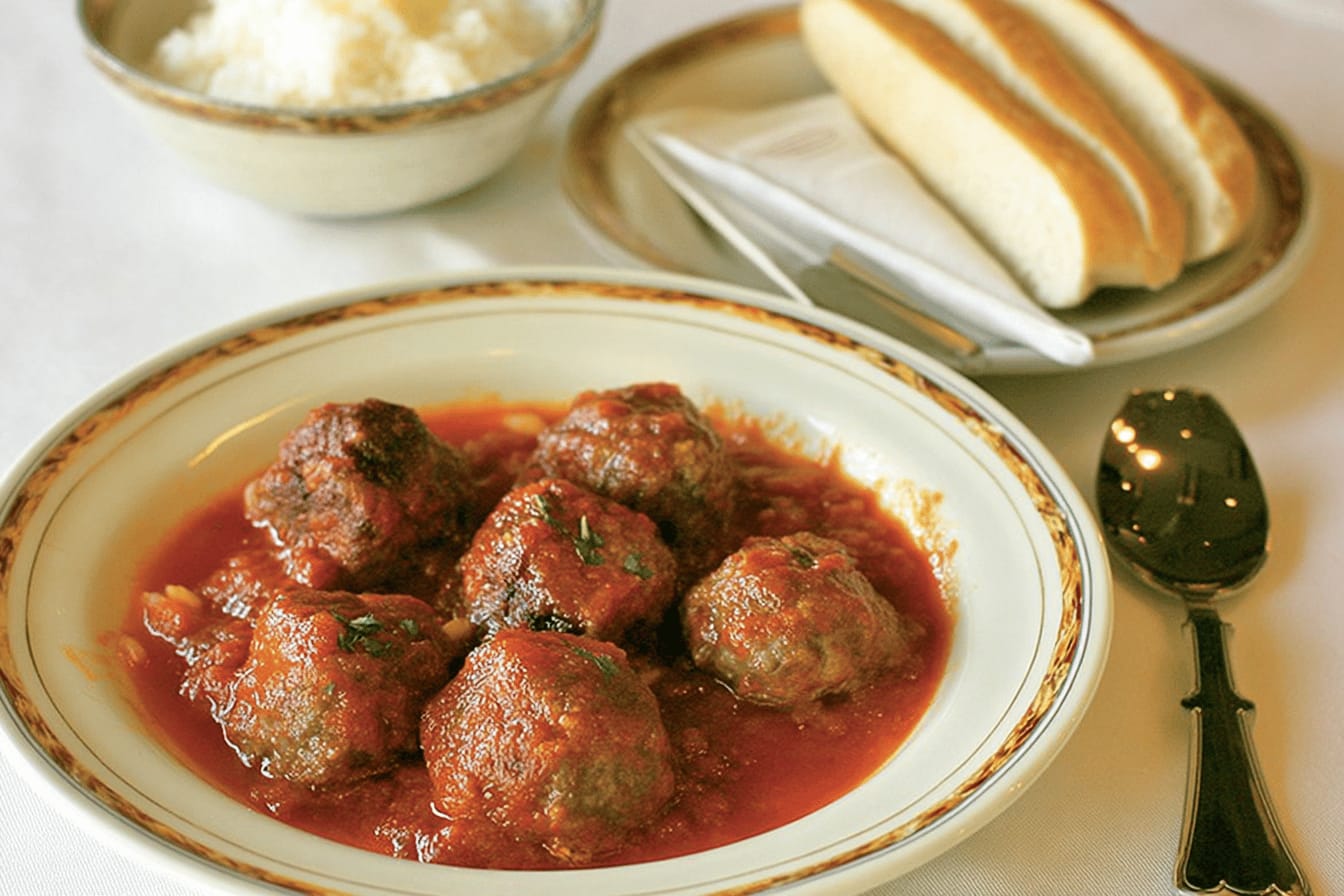 Authentic Giouvarlakia Meatballs in Tomato Sauce