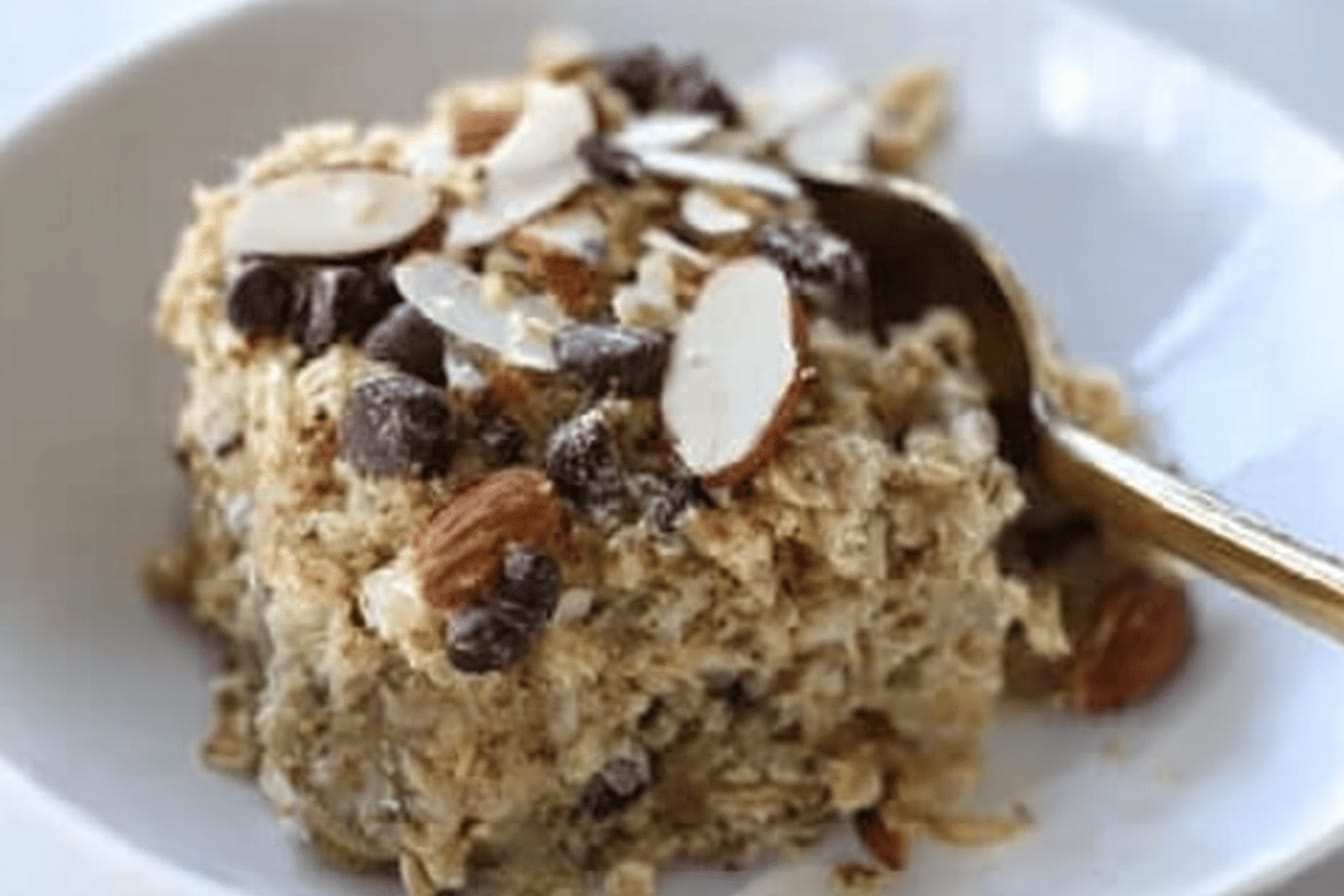Delicious Baked Oatmeal Recipe for Breakfast