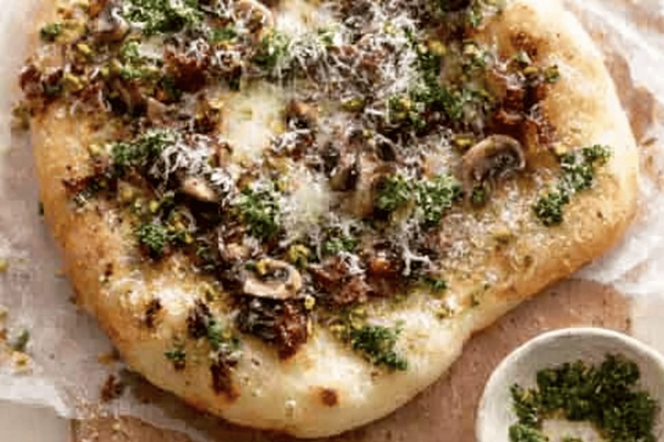Delicious Summer Mushroom Pizza Recipe