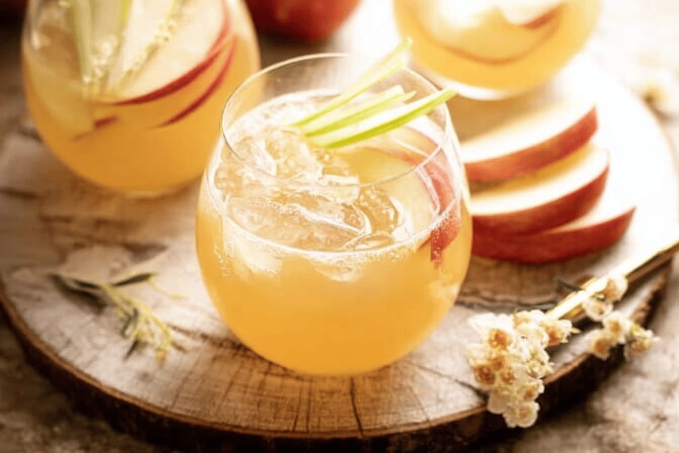 Apple Pie Punch Recipe for Fall Celebrations