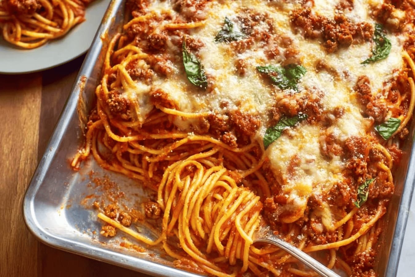 Easy Baked Spaghetti Recipe for Dinner