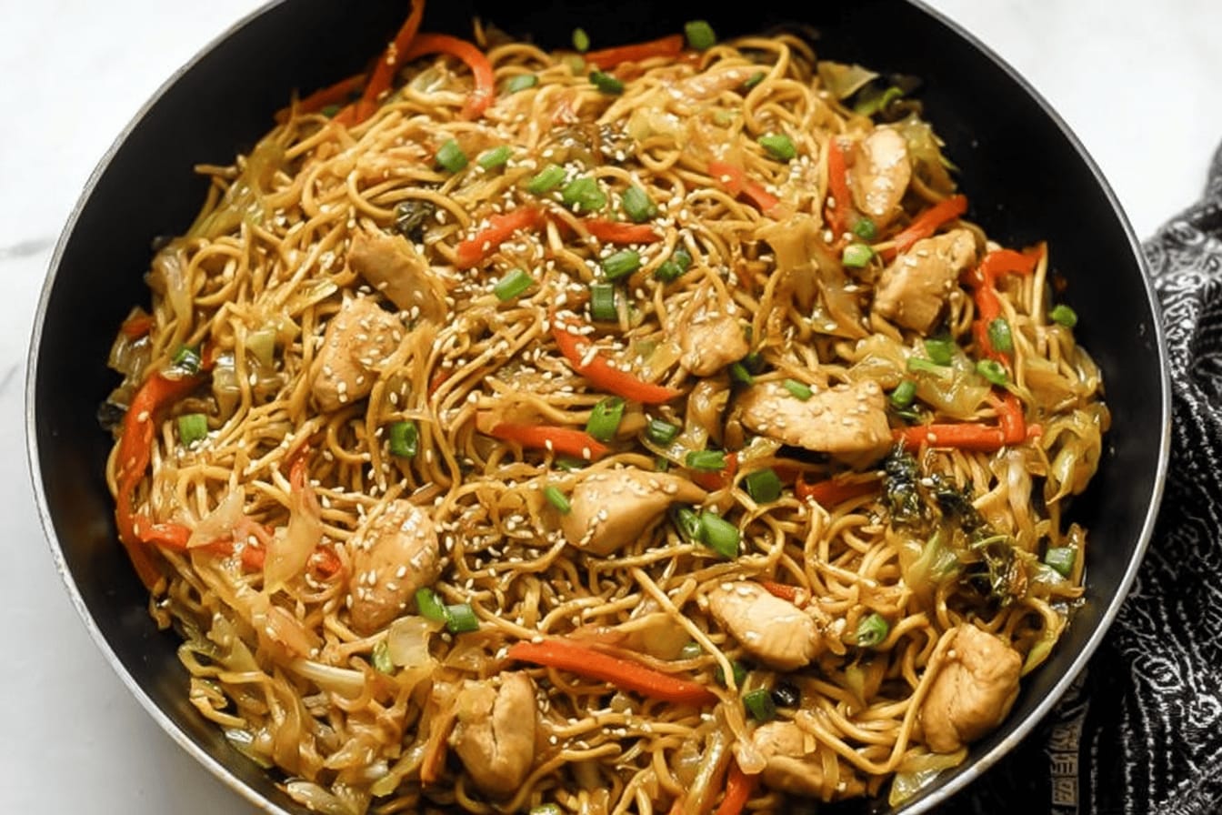 Easy Chicken Chow Mein Recipe for Home Cooks