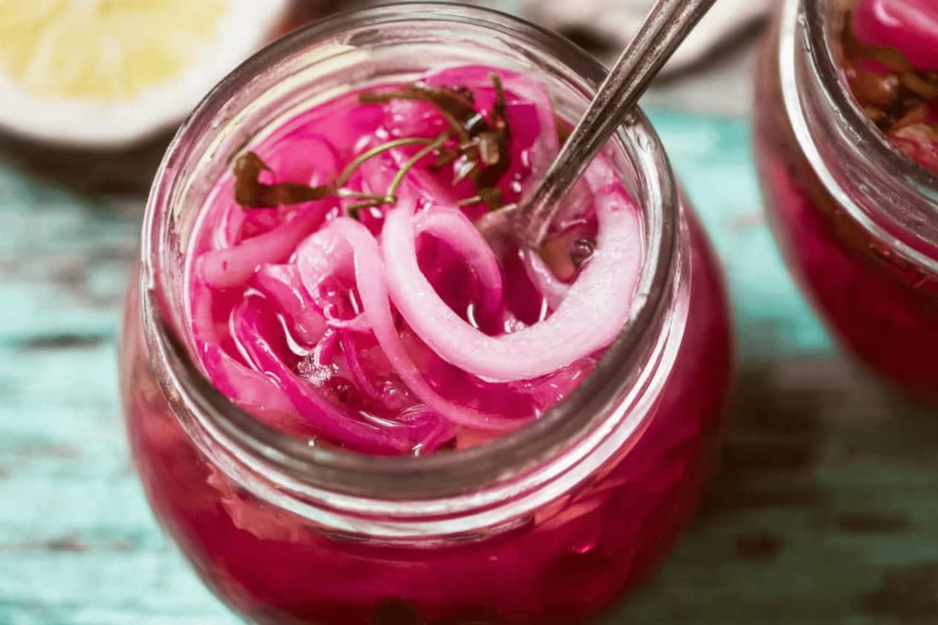 Delicious Homemade Pickled Red Onions Recipe