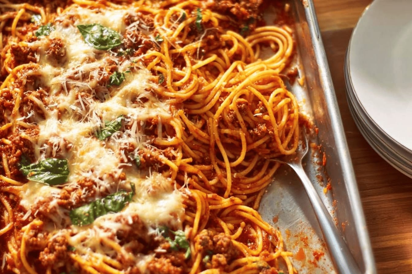 Easy Baked Spaghetti Recipe for Dinner
