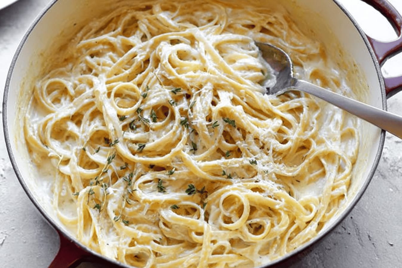 Easy Homemade Alfredo Sauce Recipe