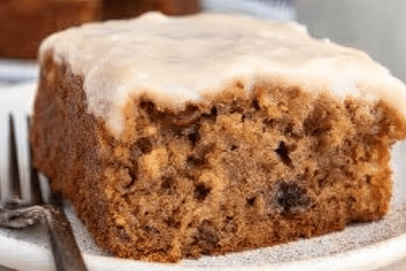 Applesauce Cake: A Moist Delight Recipe