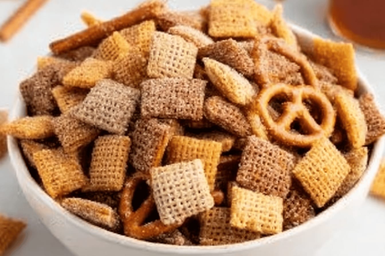 Churro Chex Mix Recipe for Sweet Snacking