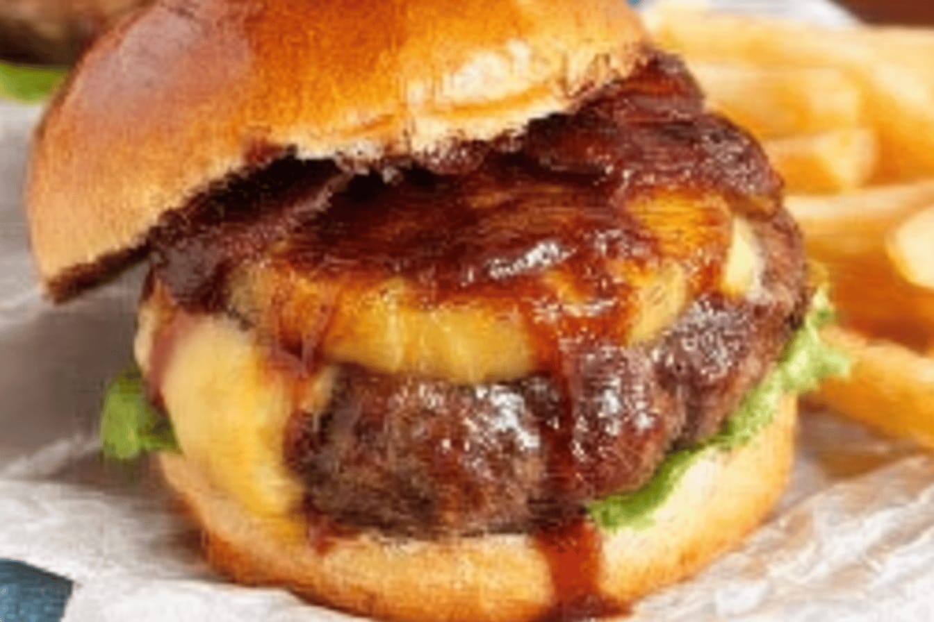 Pineapple Bacon Burger Recipe for Flavor Lovers