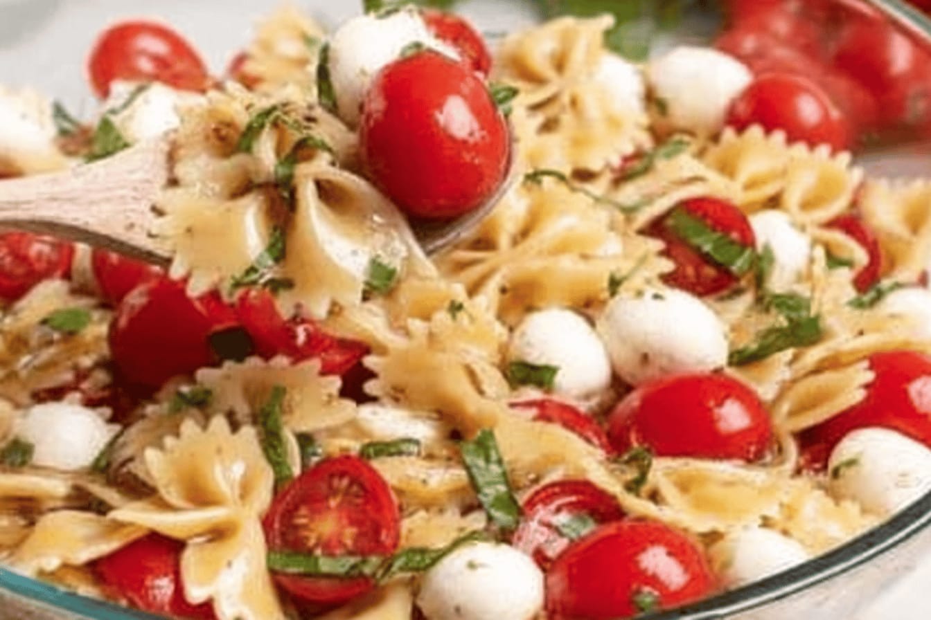 Delicious Caprese Pasta Salad Recipe