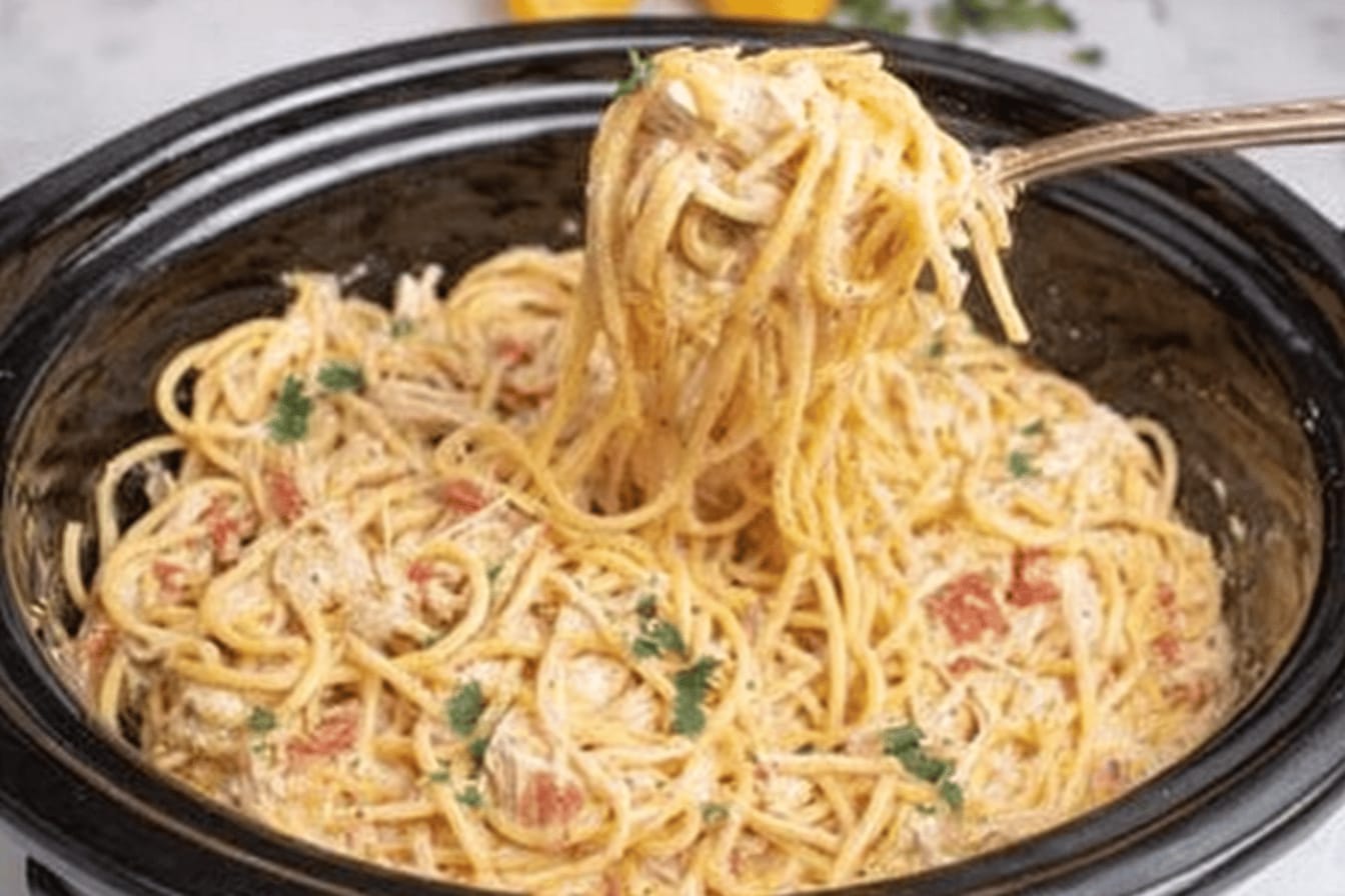 Easy Crockpot Chicken Spaghetti Recipe