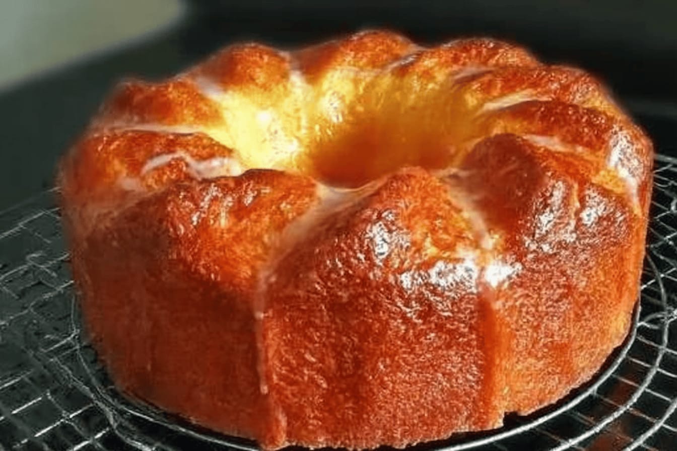 Golden Vanilla Bundt Cake Recipe Delight