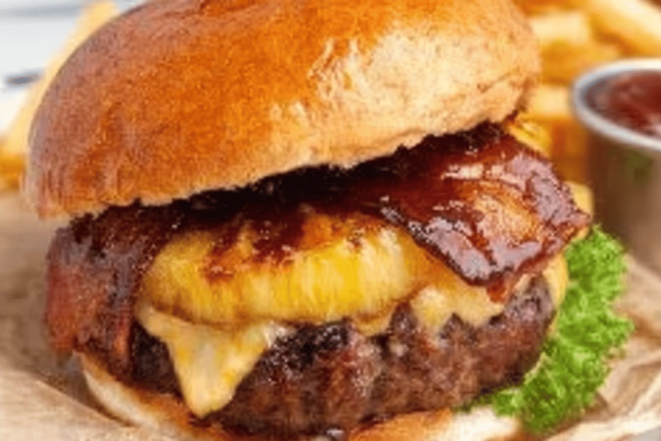 Pineapple Bacon Burger Recipe for Flavor Lovers