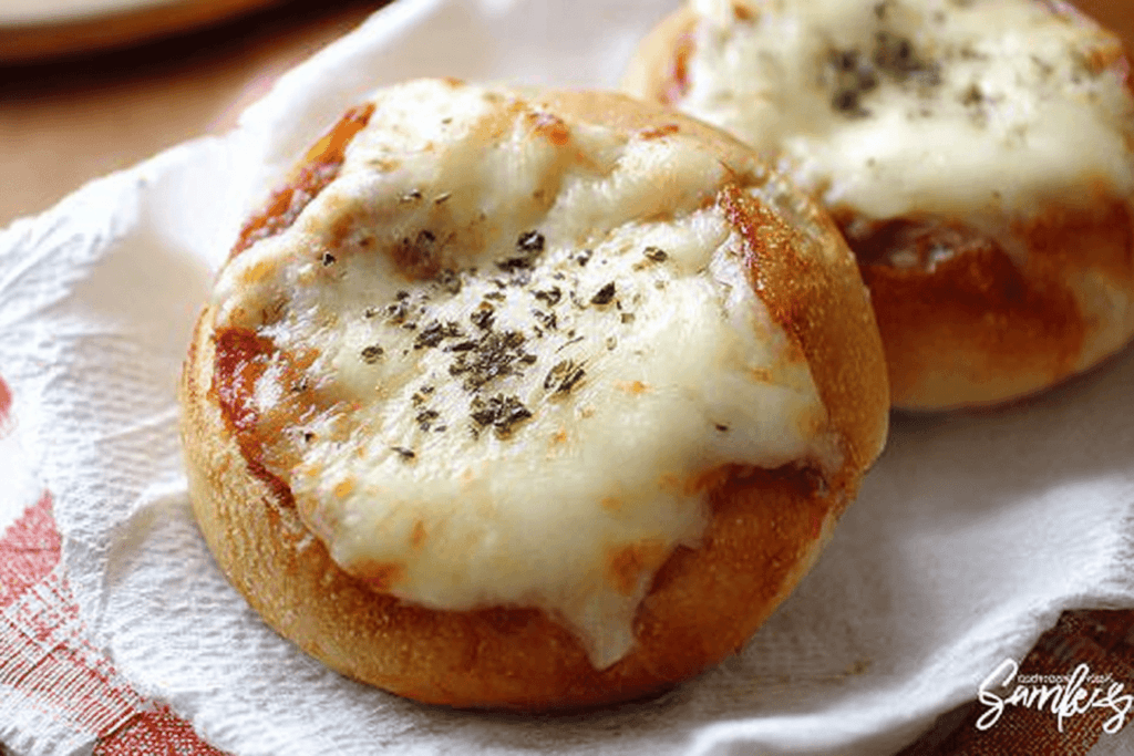 Baked Lasagna in Garlic Bread Bowls